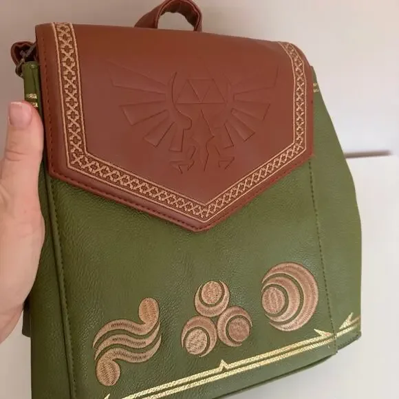 ❌SOLD❌ Danielle Nicole Legend of Zelda Nintendo Mini Backpack Green and Brown - Picture 9 of 9